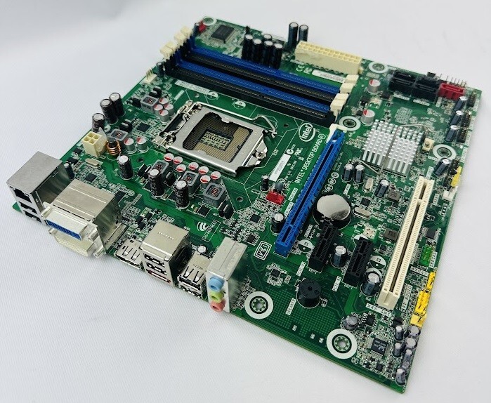 Intel DQ57TM Desktop Board