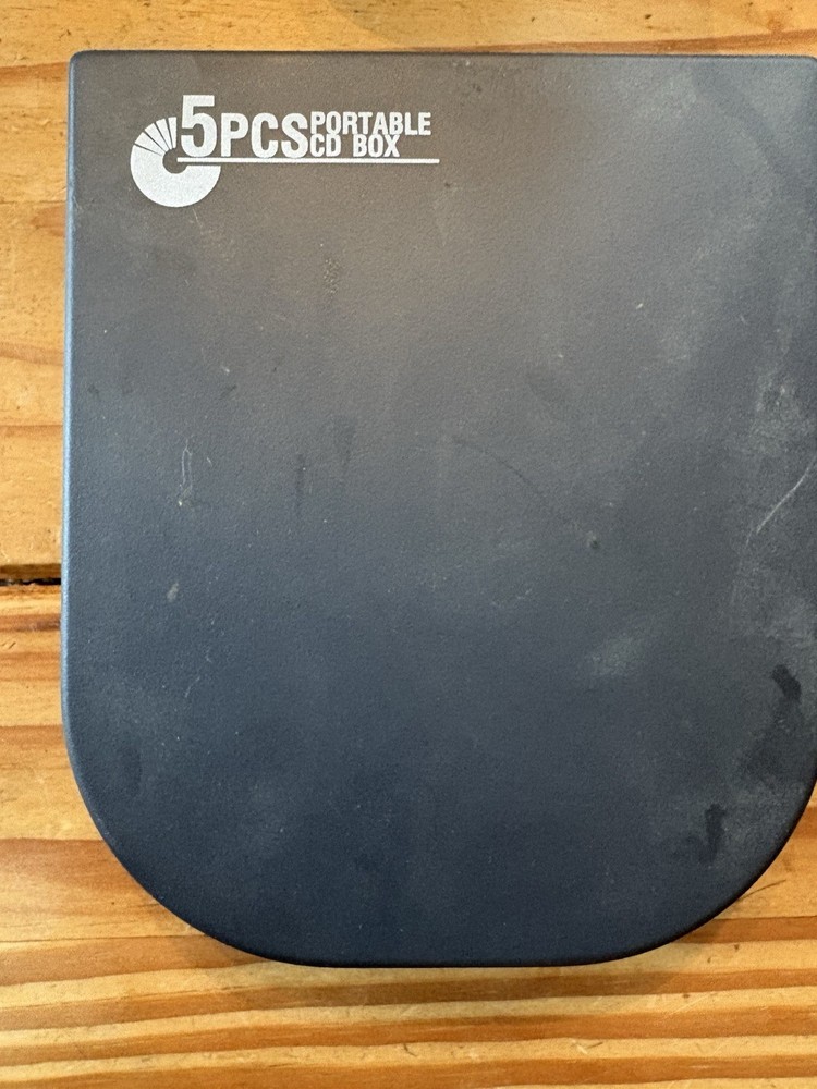 PORTABLE 5 CD OR DVD PORTABLE PLASTIC STORAGE CASE BRAND NEW