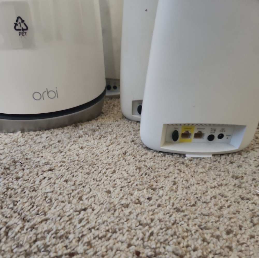 ORBI CBR750 Cable Modem Router + 5 extra Extenders