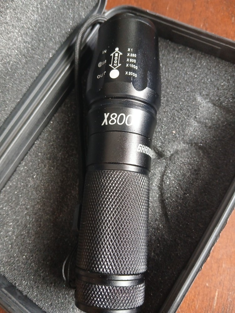 Shadowhawk Tactical Striking Telescopic ZOOM Flashlight X800 & Case & Batteries.