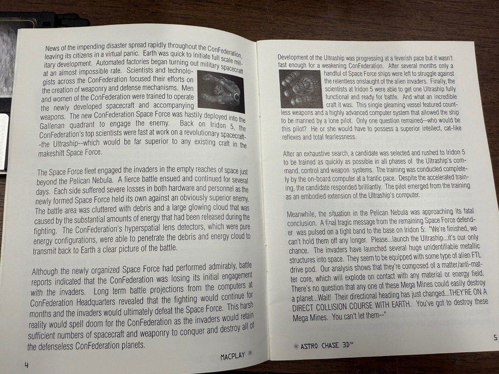 Vintage Macintosh software : Astro Chase 3D - Manual and Software