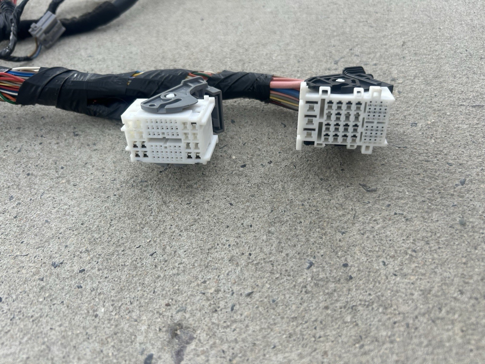 Genuine Hyundai Wiring Assembly - Front (Part No.: 91151-4R020)