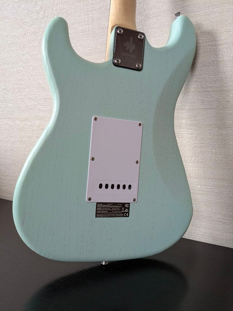 Donner Electric Guitar Stratocaster Type