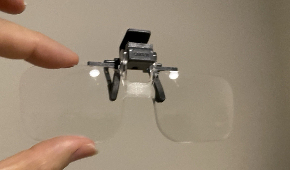 Carson Optical Clip & Flip Magnifying Glasses With Pouch +2.25