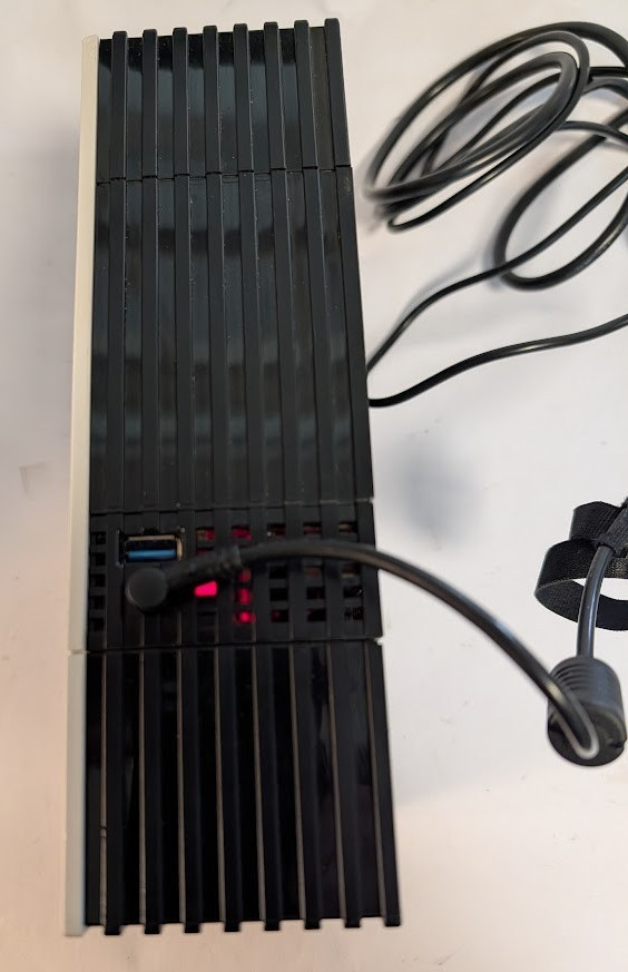 LiveU LU500 Livestreaming Encoder Portable Broadcasting System