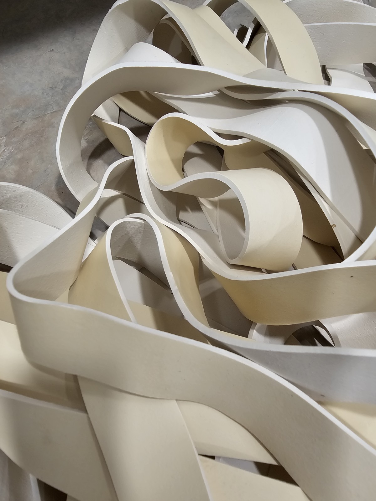 Pack of 15 Dally Wraps White/Yellow Rubber, Team Roping Saddle Horn, Ranching