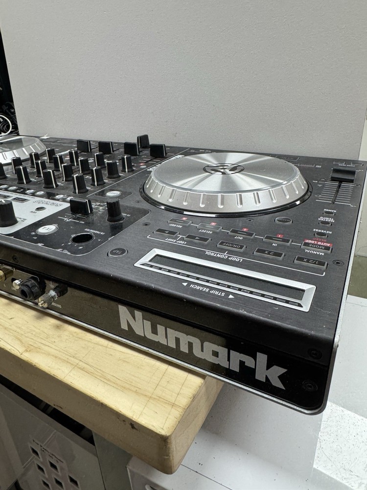 Numark NS6 4-Channel DJ Controller UNTESTED FOR PARTS