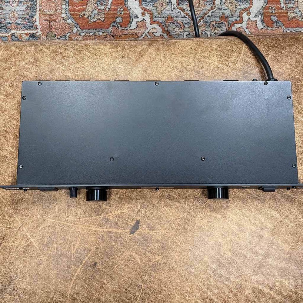 Used Furman M-8DX Power Conditioner
