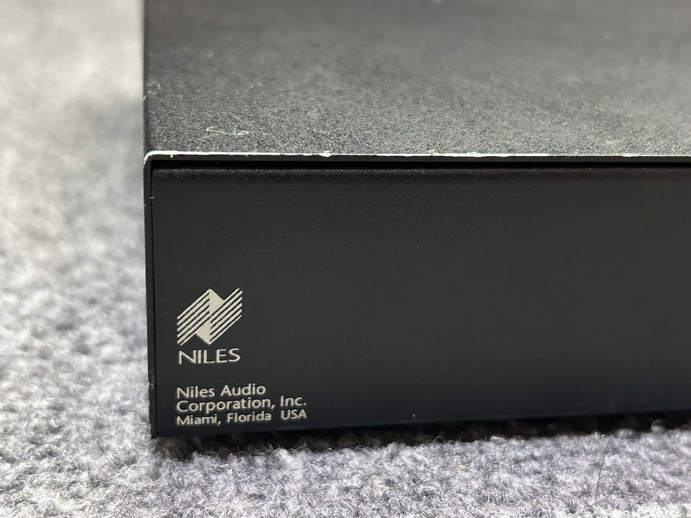 NILES SVL-4 SPEAKER SELECTION VOLUME CONTROL SYSTEM SPEAKER 1-4 AMPLIFIER