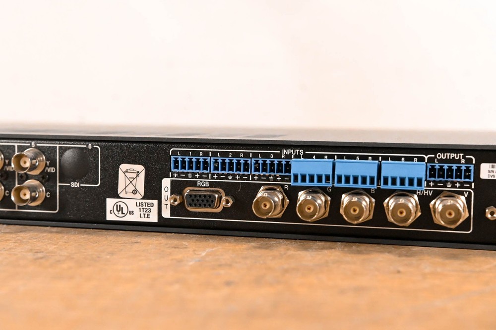 Extron DVS 406 6-Input Digital Video Scaler with Seamless Switching CG01VF7