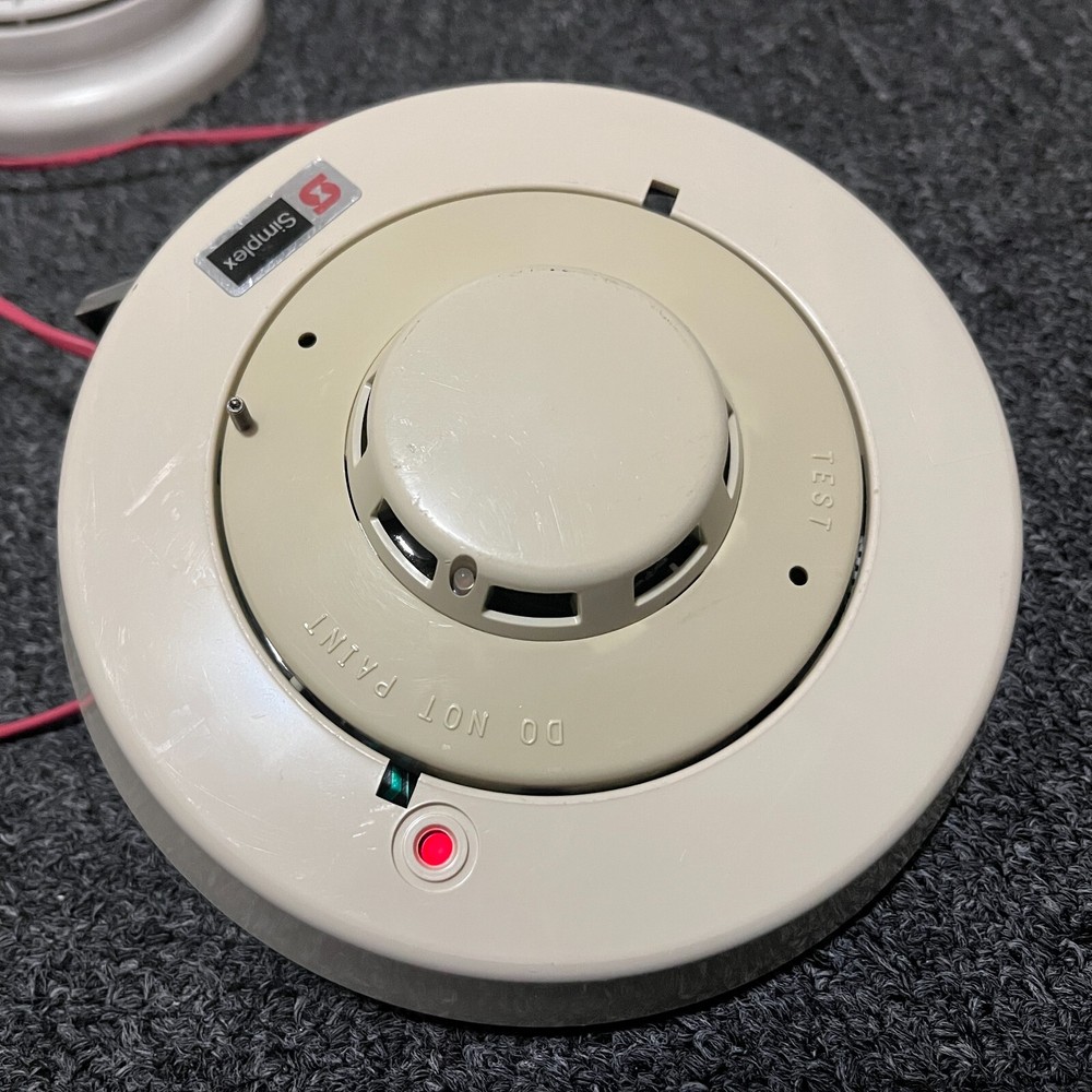 (1x) Simplex 2098-9652 Addressable Smoke Detector Base MAPNET II USED TESTED