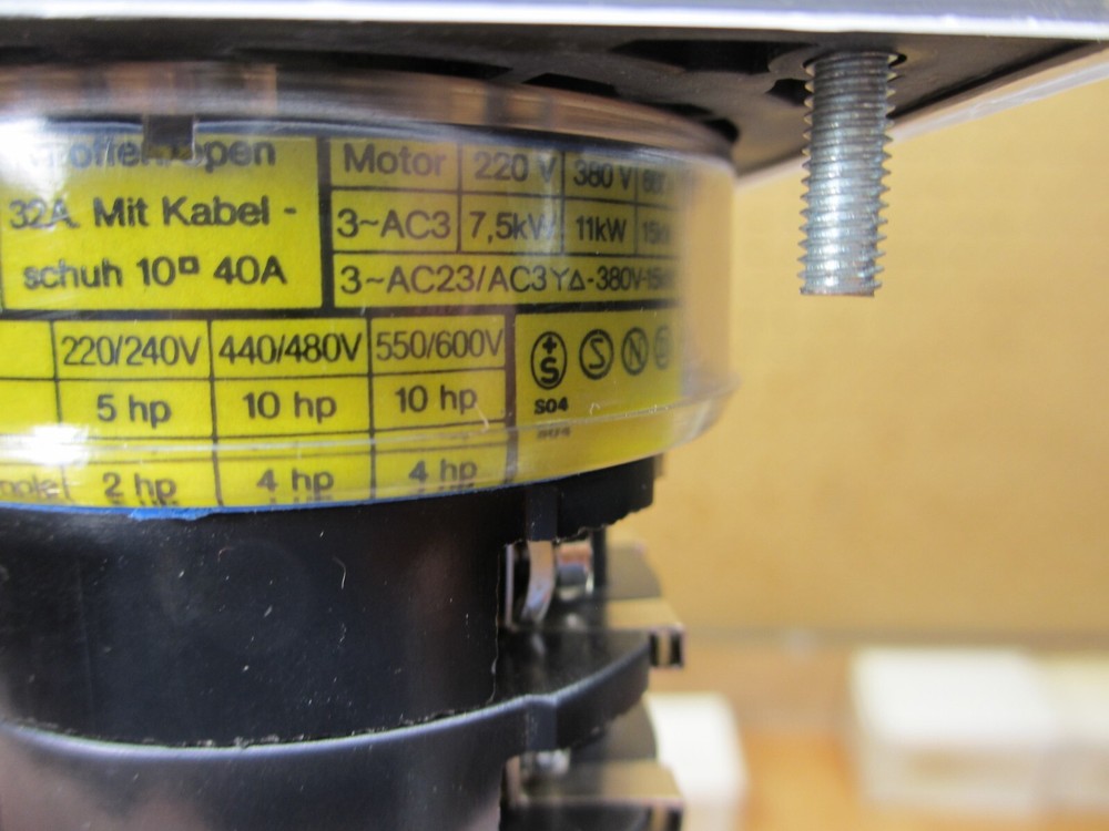 Merz 1336210093 *NEW* Single Phase Switch Motor Control