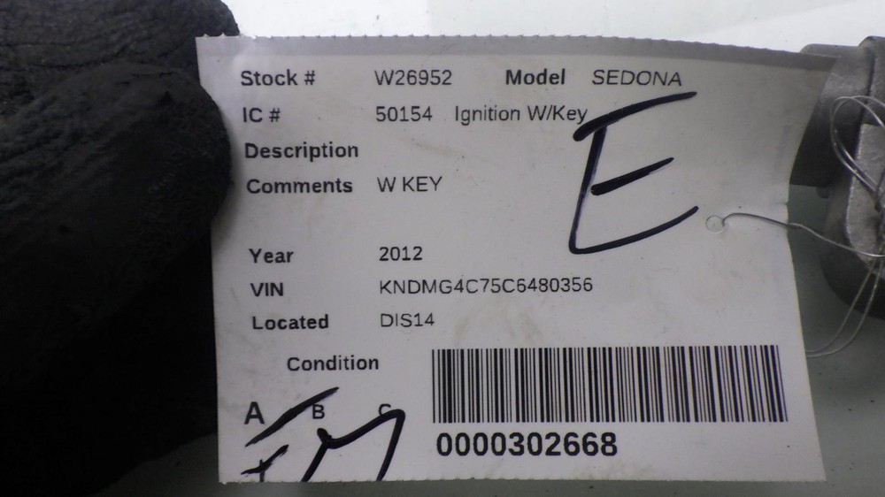 12 KIA SEDONA Ignition W/Key