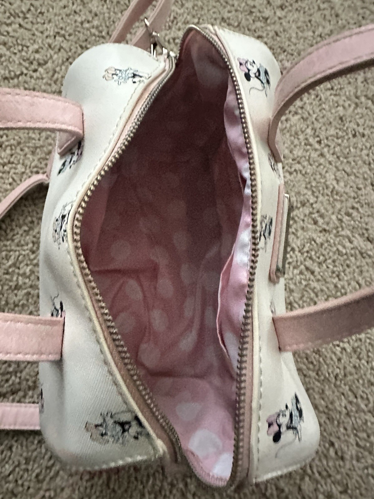 Loungefly Disney Minnie Mouse White Small Women’s Purse Duffle Bag