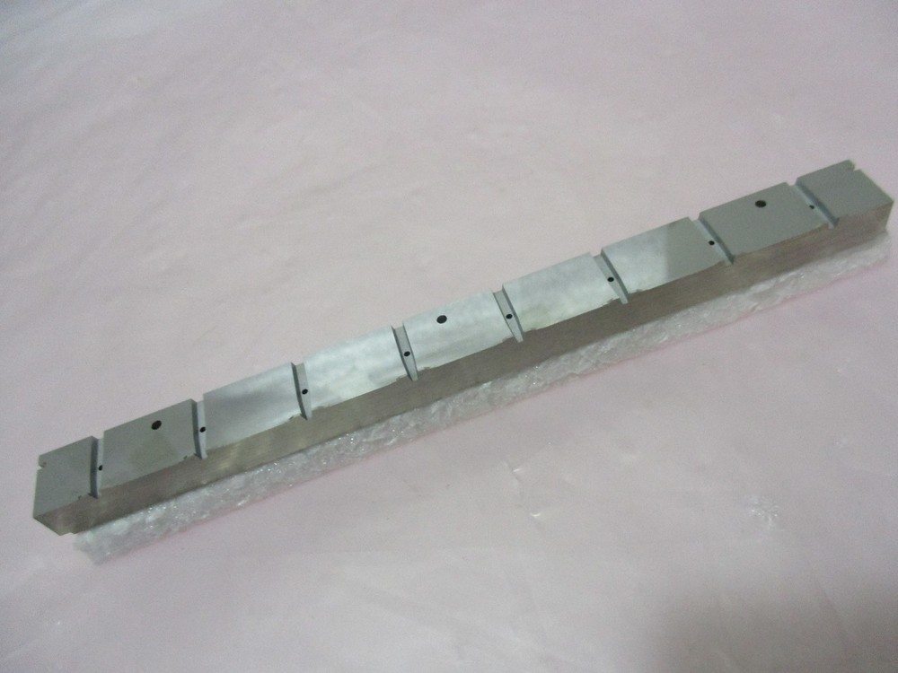 PK18665-H01 Insert, Runner, Upper (28 Pon), 420848