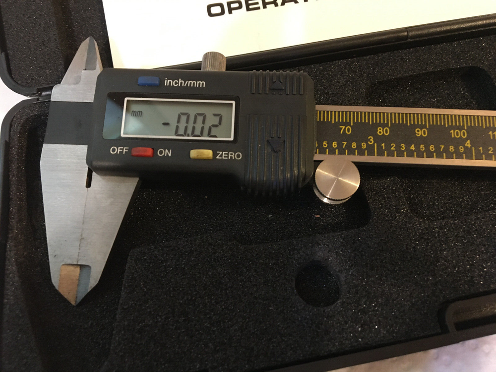 CEN-TECH 6" Electronic Digital Caliper Item 47257 with case, box, & instructions