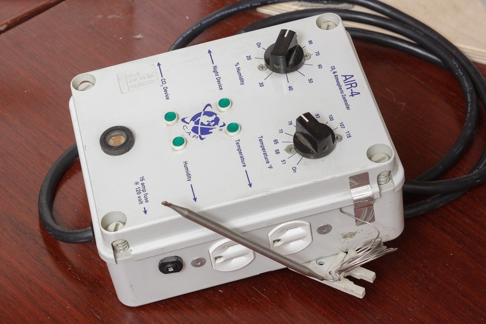 CAP Atmospheric Controller Air-4 Temperature Humidity CO2 Controller
