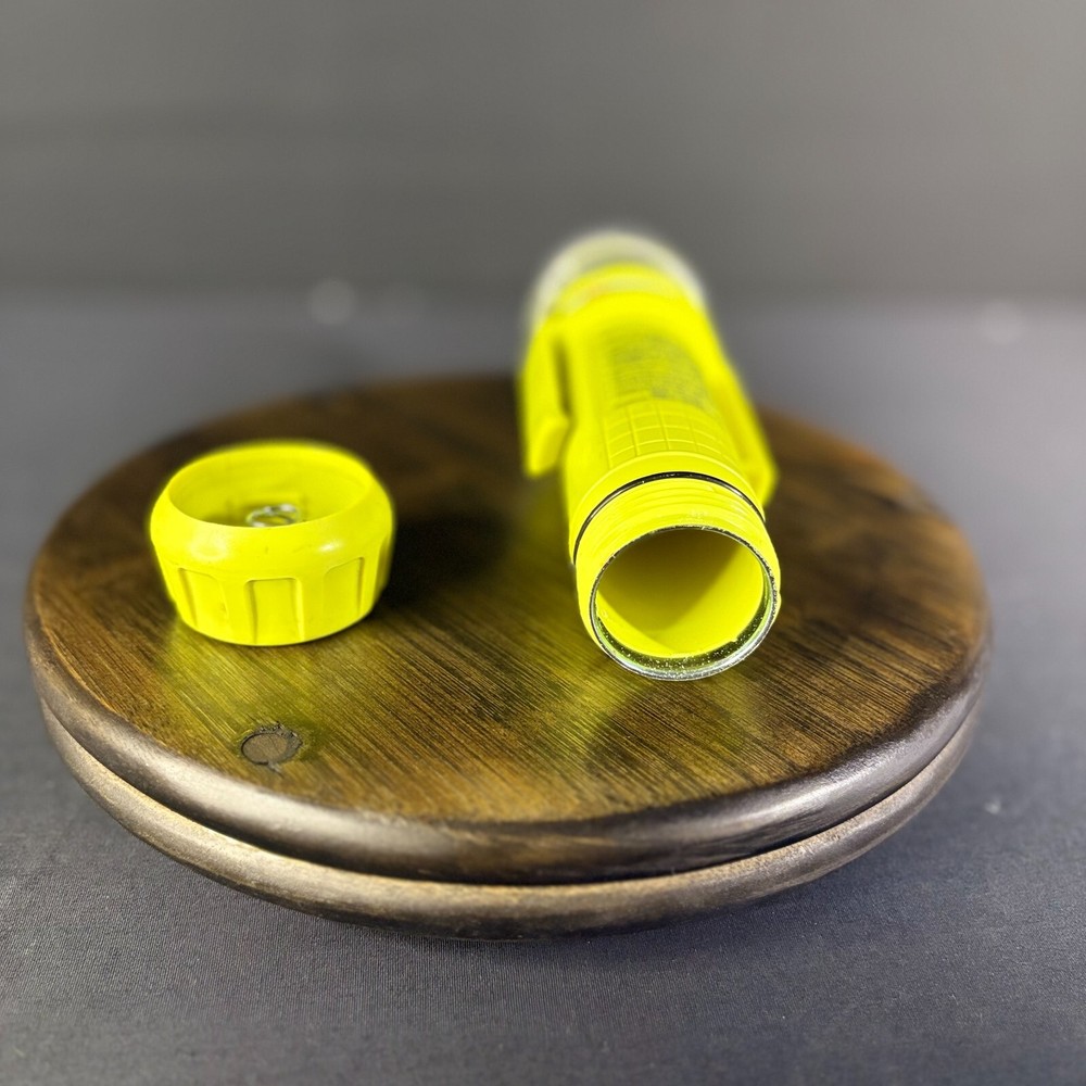 Electronic Flare EF-530 E-flare 8" Emergency Beacon