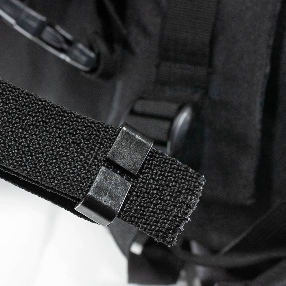 Paracord Planet 1" Strap Web Clip - Black Plastic - Hydration Pack Attachment