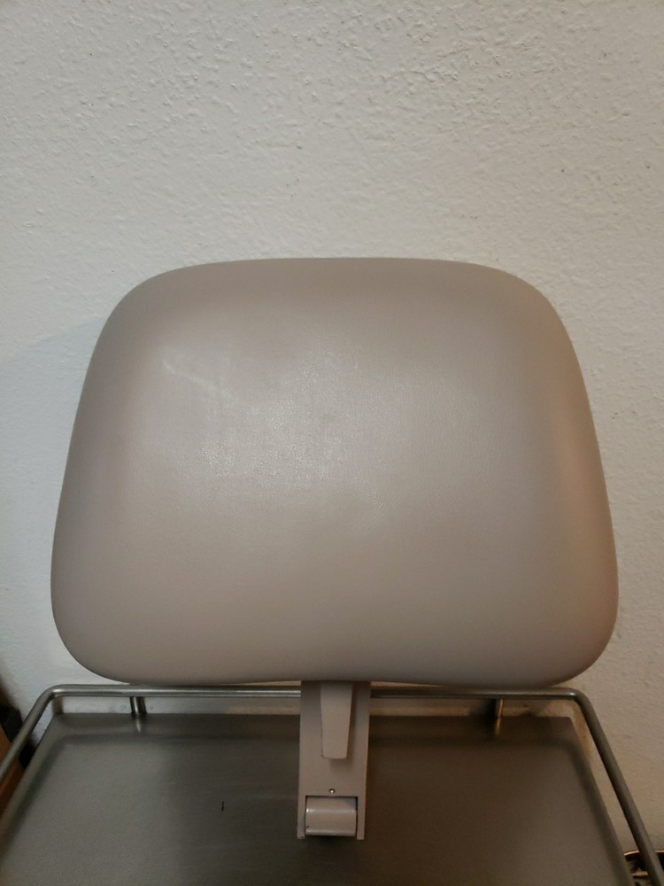 Headrest For A Midmark Chair 75L