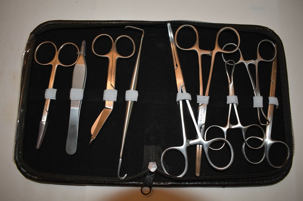 KONIG SURGICAL INSTRUMENTS 9 PIECE SET
