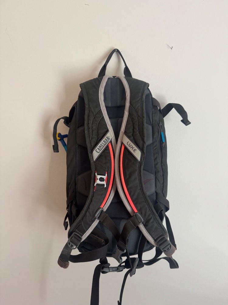 Camelbak L.U.X.E NV Black Red Hydration Backpack with Bladder