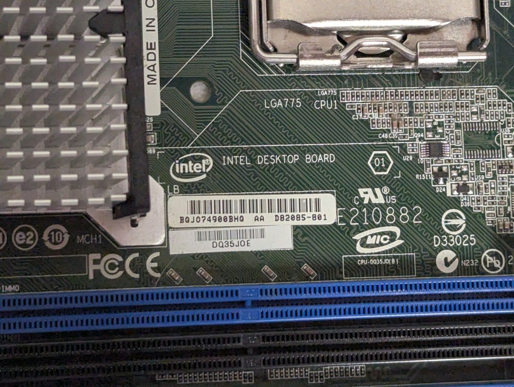 Intel® Desktop Board Bearlake SOCKET 775PIN D82085-802 IO SHIELD E210882