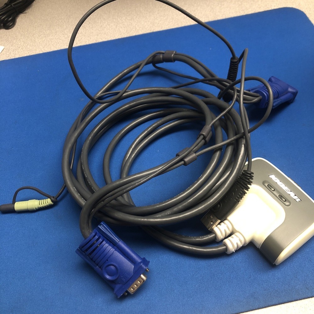 MINT IOGEAR (GCS24U) 4-Ports External KVM switch USB