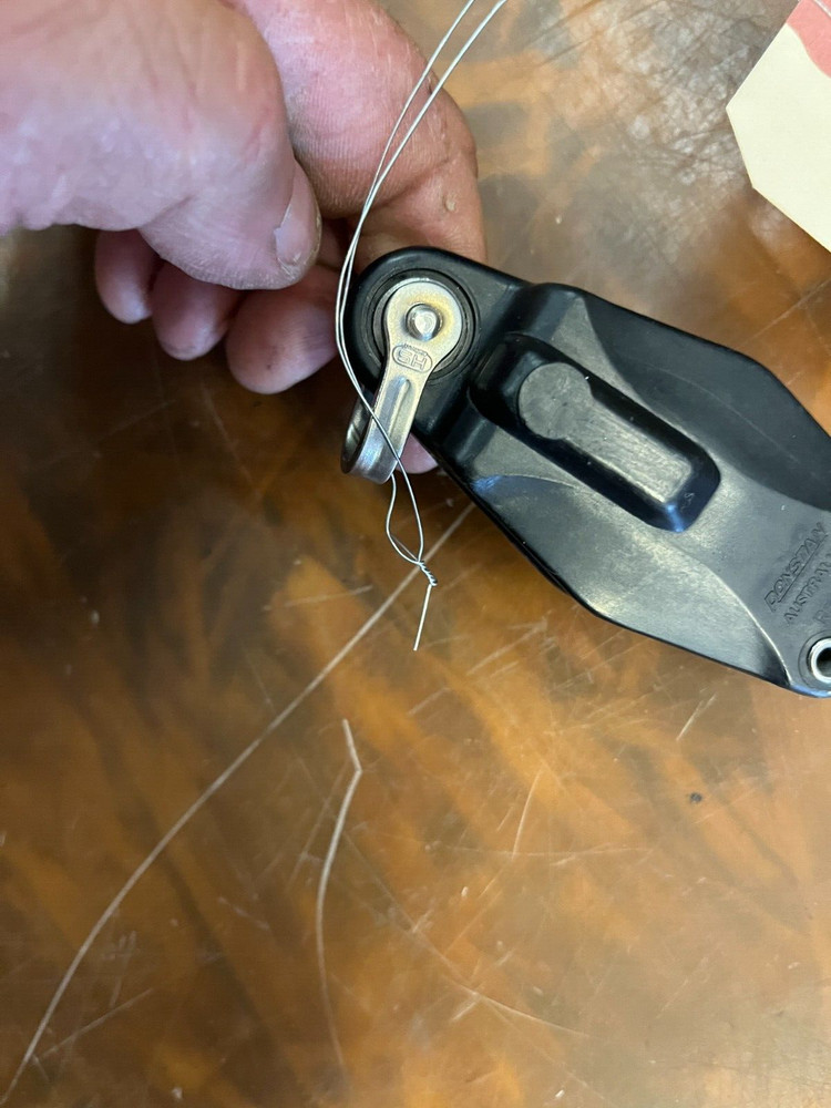 RONSTAN RF 302 BLOCK 38 mm SHEAVE WITH SPRING