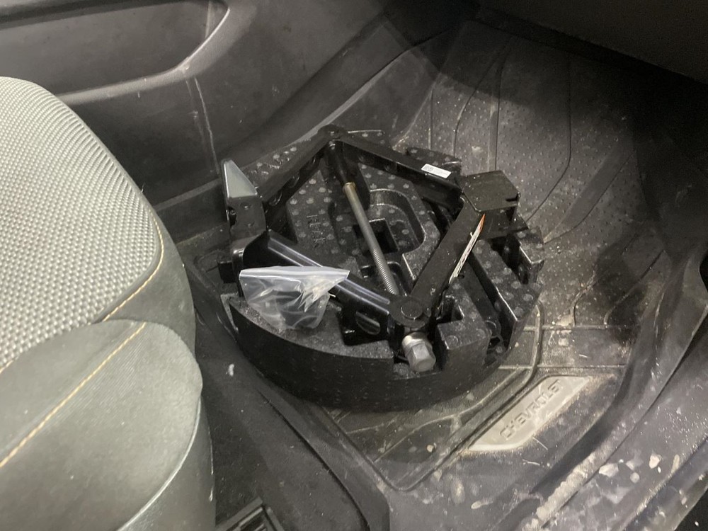 Complete Console Front Floor Fits 18-21 TRAVERSE 1044910