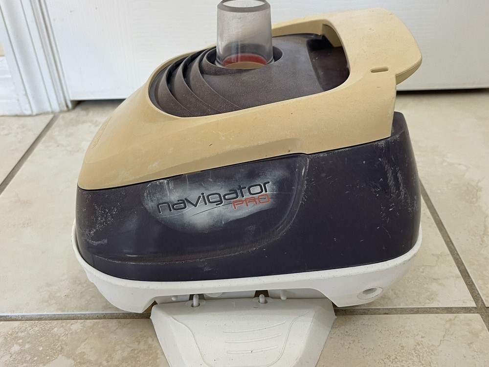 Hayward 925ADC Navigator Pro Automatic Suction Pool Cleaner