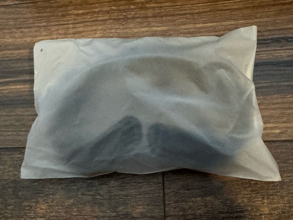 HTC Vive VR Headset Complete Set Full Kit System Steam VR PC Virtual Reality