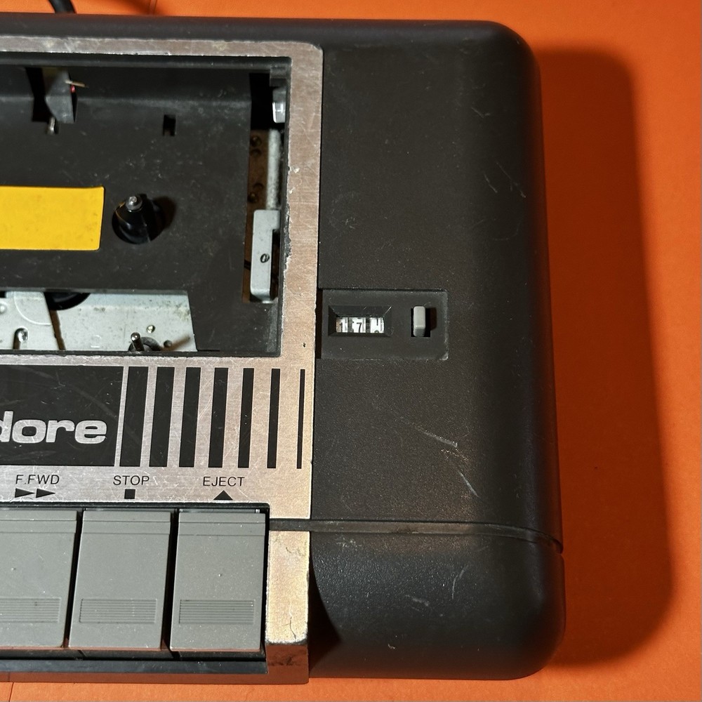 Commodore 16 C16 Bundle, Datasette & Power supply - Working