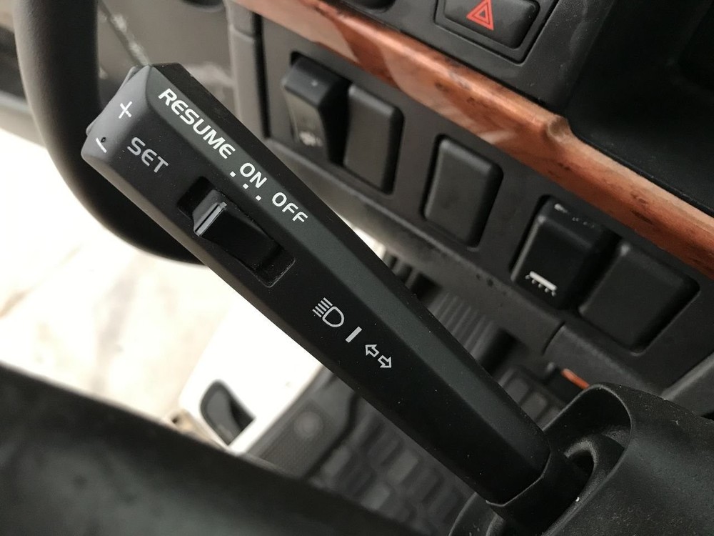 Volvo VNL Steering Column - Used