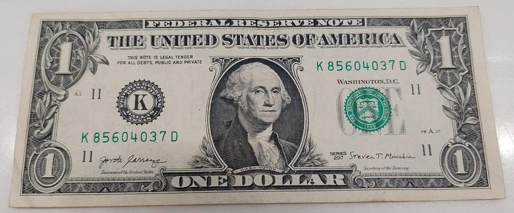 $1 Bill Misaligned One Digit Serial Number *7* STUCK DIGIT Minor ERROR Misprint