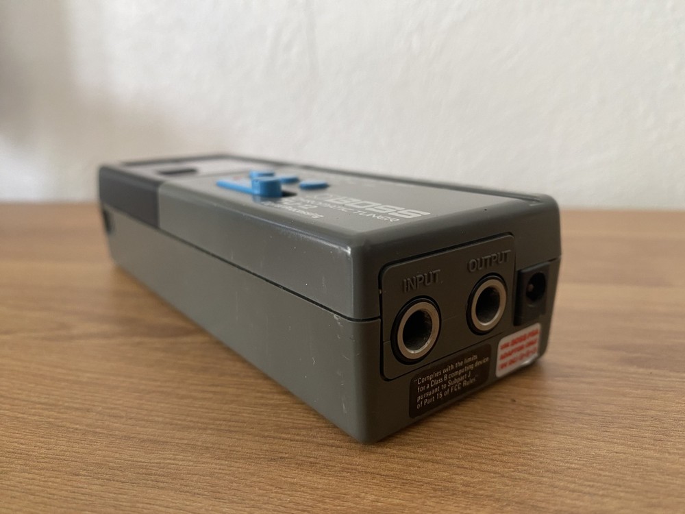 Boss Chromatic Tuner TU-12 with case Vintage Digital Processing (untested)