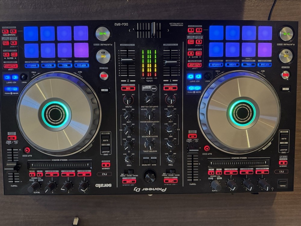 Pioneer DDJ-SR Digital DJ Controller