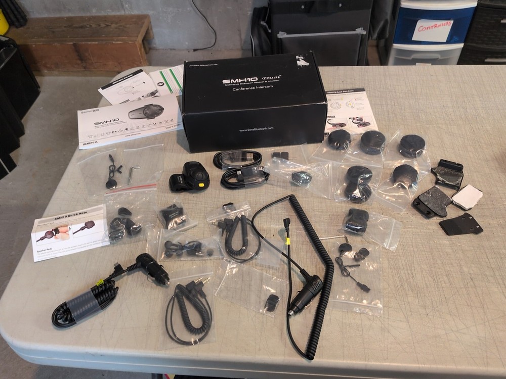 Sena SMH10D-11 Dual Motorcycle Bluetooth Headset Intercom READ DESCRIPTION!