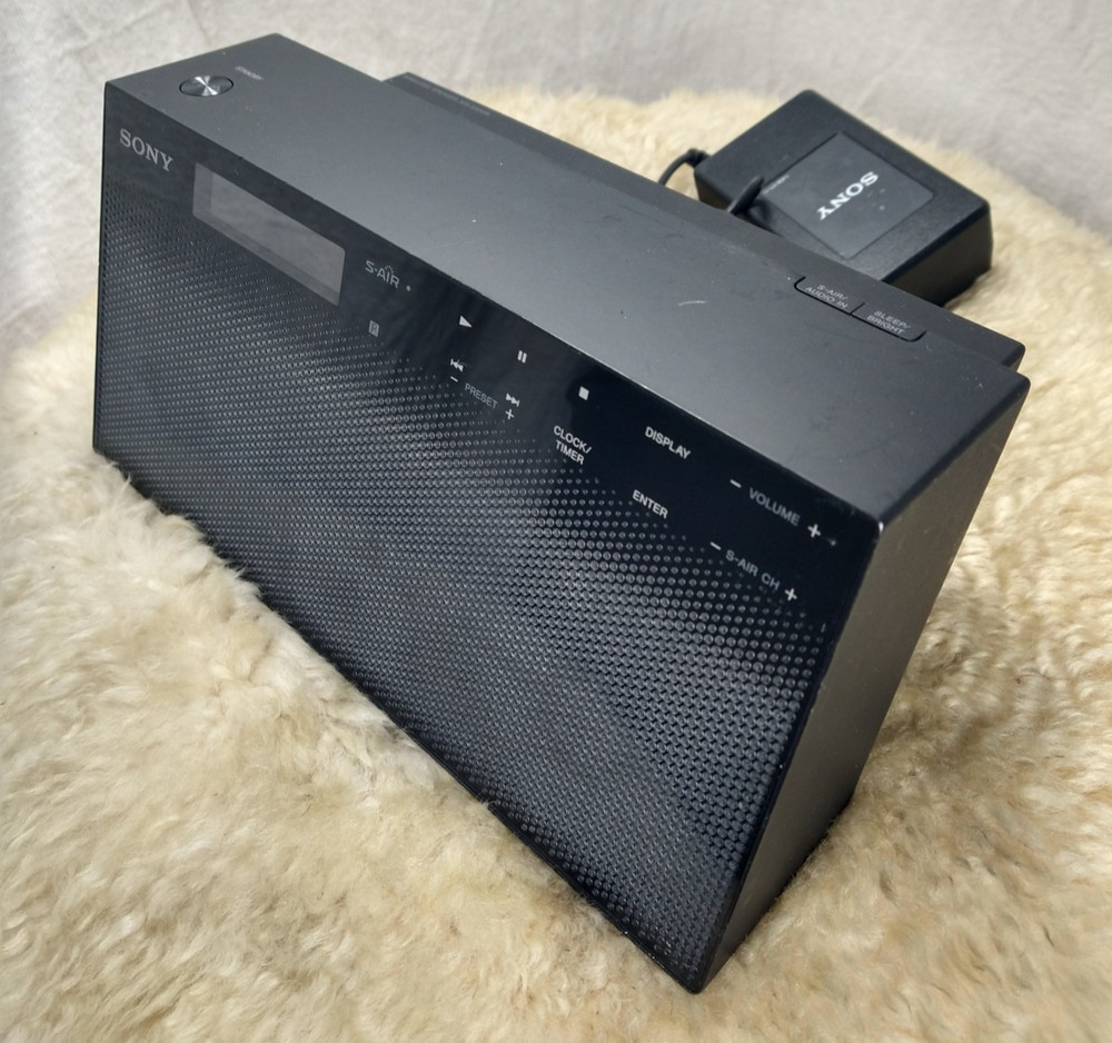 SONY DOCKING SPEAKER SYSTEM MODEL AIR-SA17Ti BLACK - GOOD CONDITION.