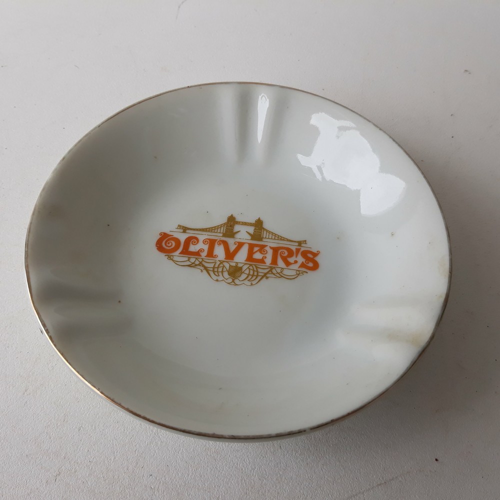 Olivers Ash Tray Ashtray 4-5/8 Inch Diameter