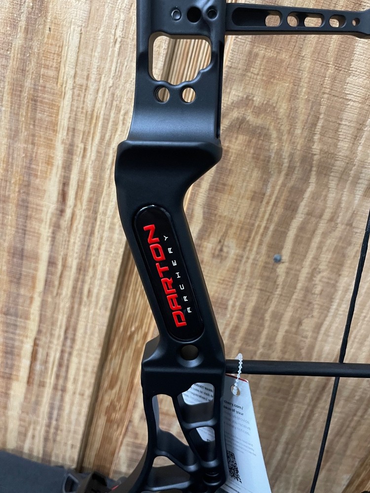 Darton Archery Consequence SD 50lb Black Riser Black Limbs RH BRAND NEW