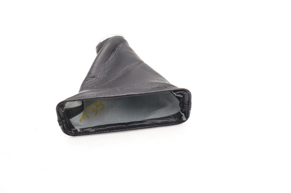 06-10 INFINITI M35 A/T SHIFT BOOT BLACK E3046