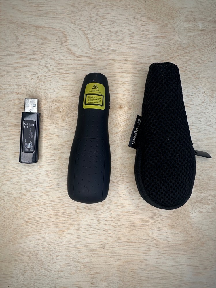 🔥 Logitech R400 Wireless Presentation Remote Laser Pointer USB Used Good w/Case