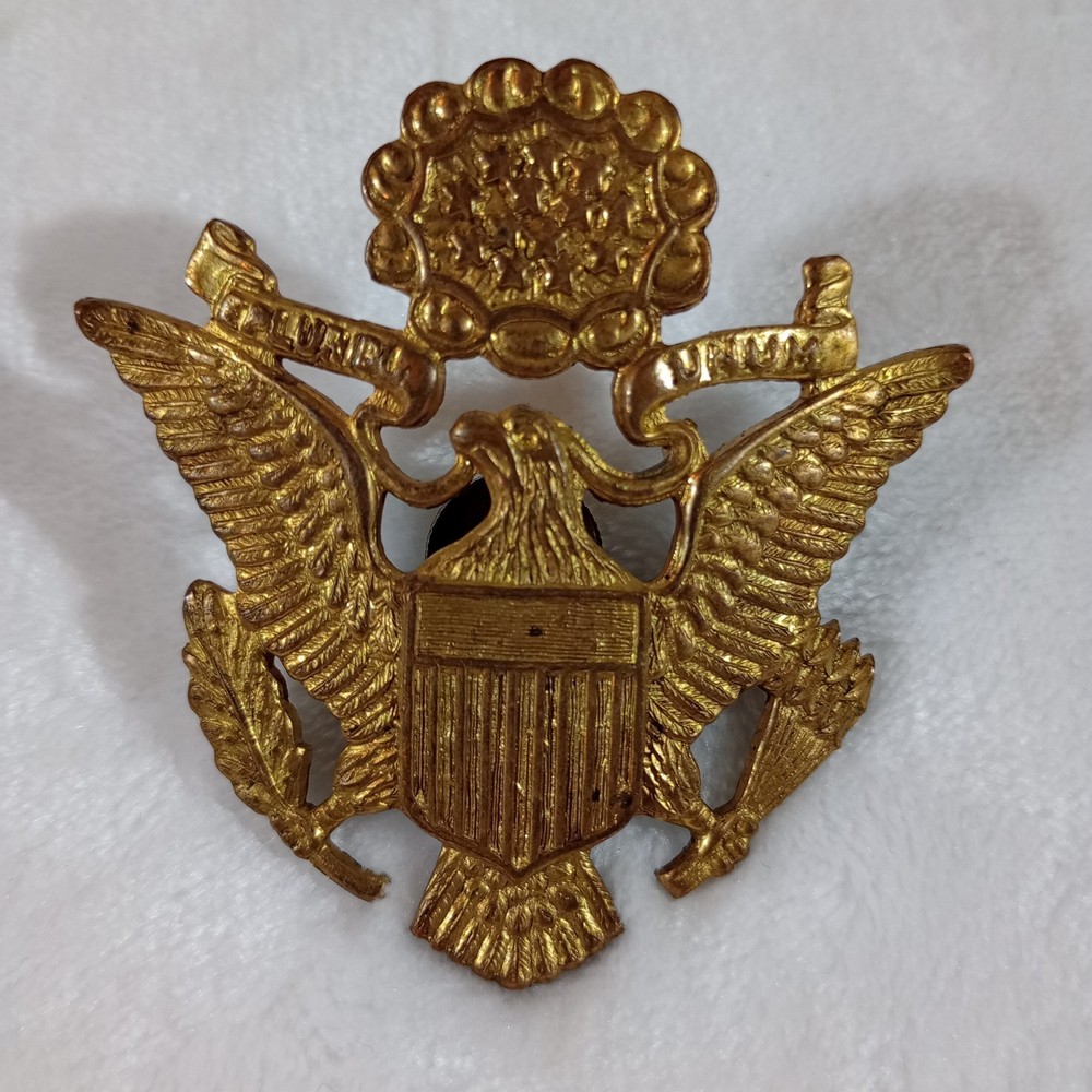 WWII U.S. Army Officer Hat Cap Insignia Solid Brass Screw Back Eagle - Original