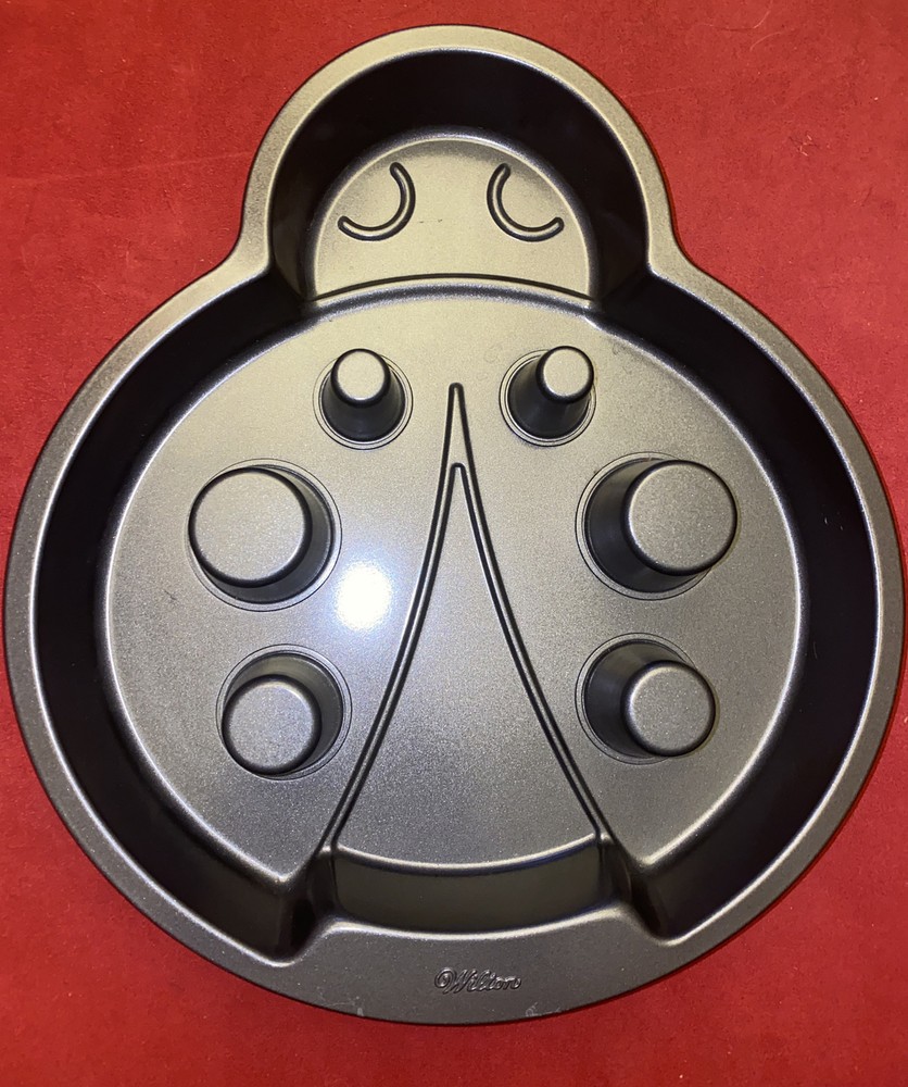 Wilton Lady Bug Nonstick Cake Pan Sturdy