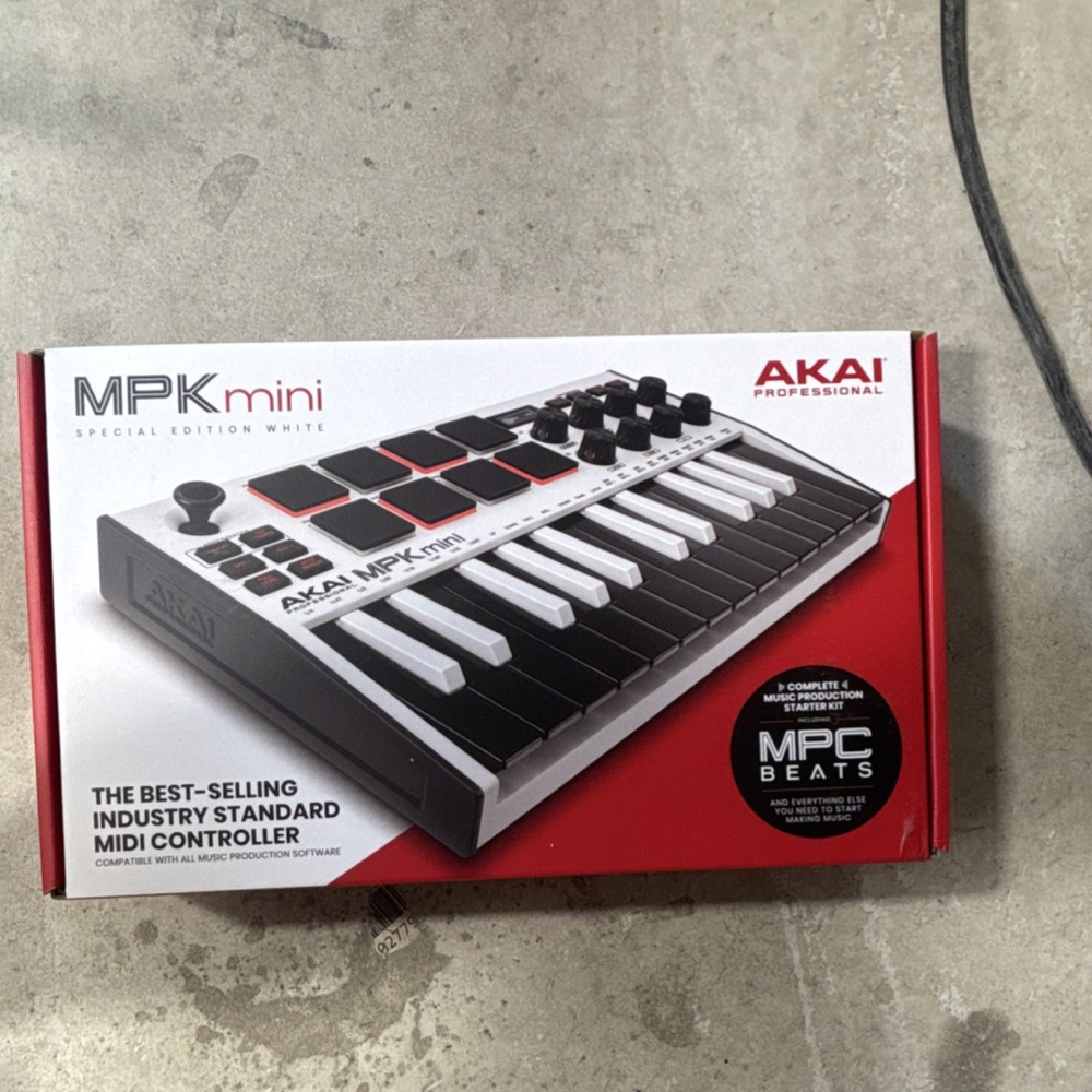 Akai Professional MPK mini MIDI Keyboard Controller 25 Synth Keys USB Pads