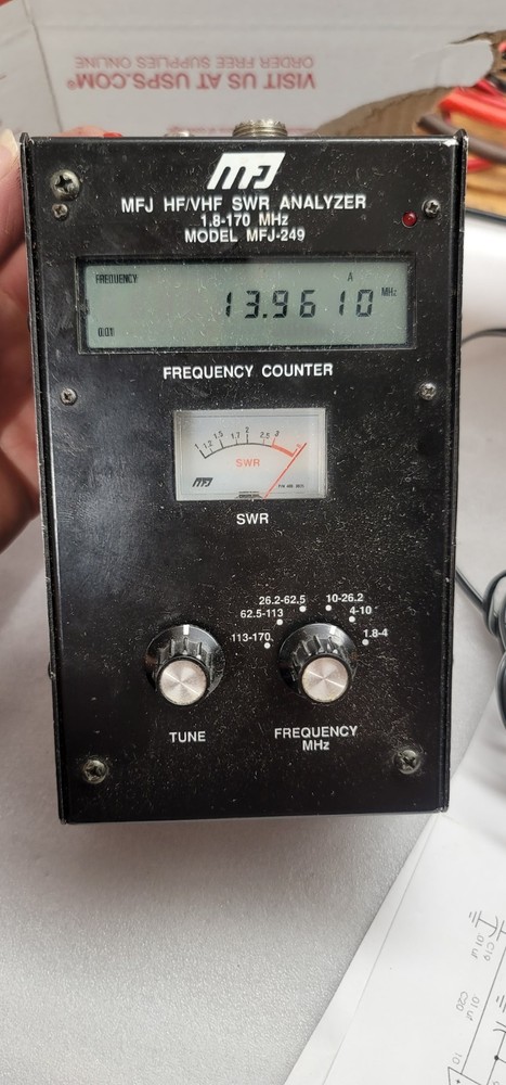 MFJ 249 HF VHF SWR ANALYZER