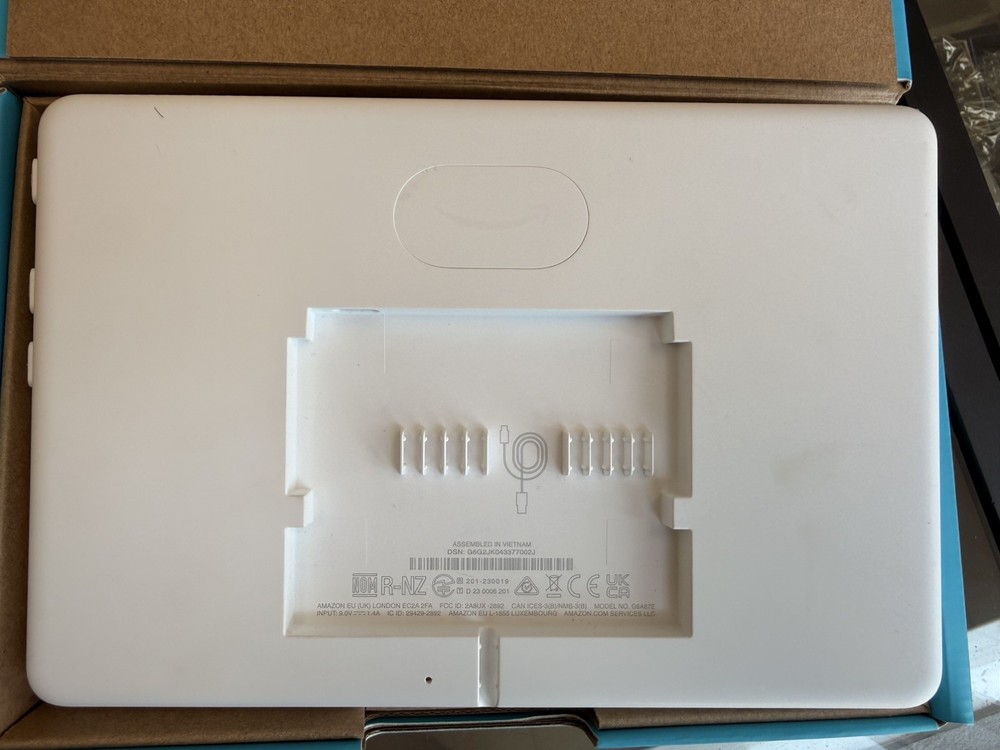 Amazon Echo Hub 8" Smart Home Control Panel with Alexa White Model G6A87E NEW