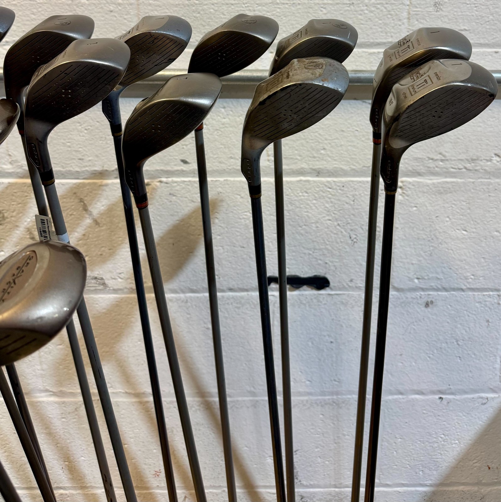 Wholesale Lot of 30 Golf Clubs - Cobra Drivers