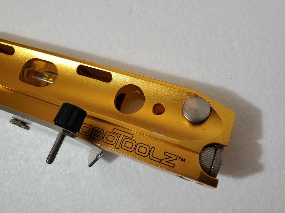 RoboToolz 3 Alignment Laser Torpedo Level Construction Woodworking Remodel Tool